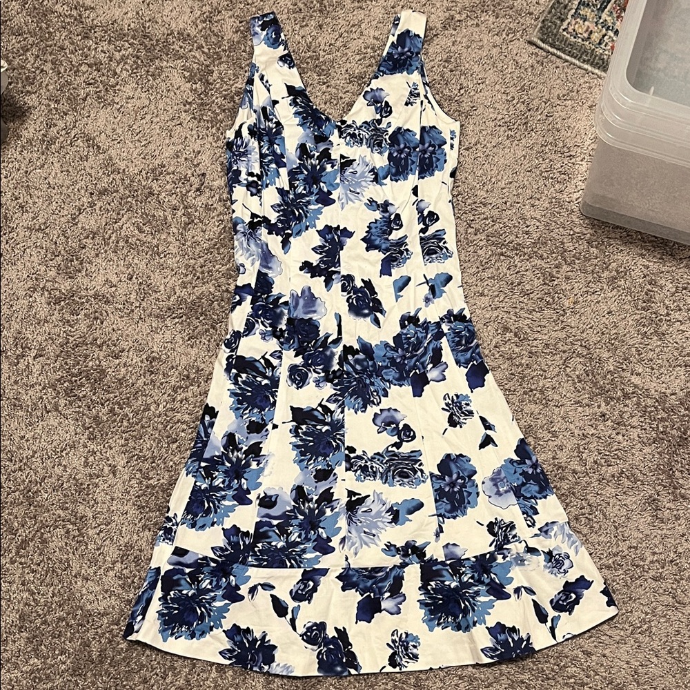 Chaps Blue and White Sleeveless V-neck Floral Dress